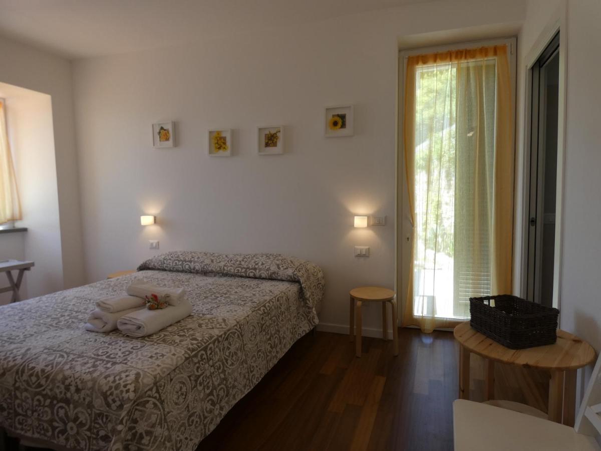 Sant'Anna Hostel Специя Экстерьер фото