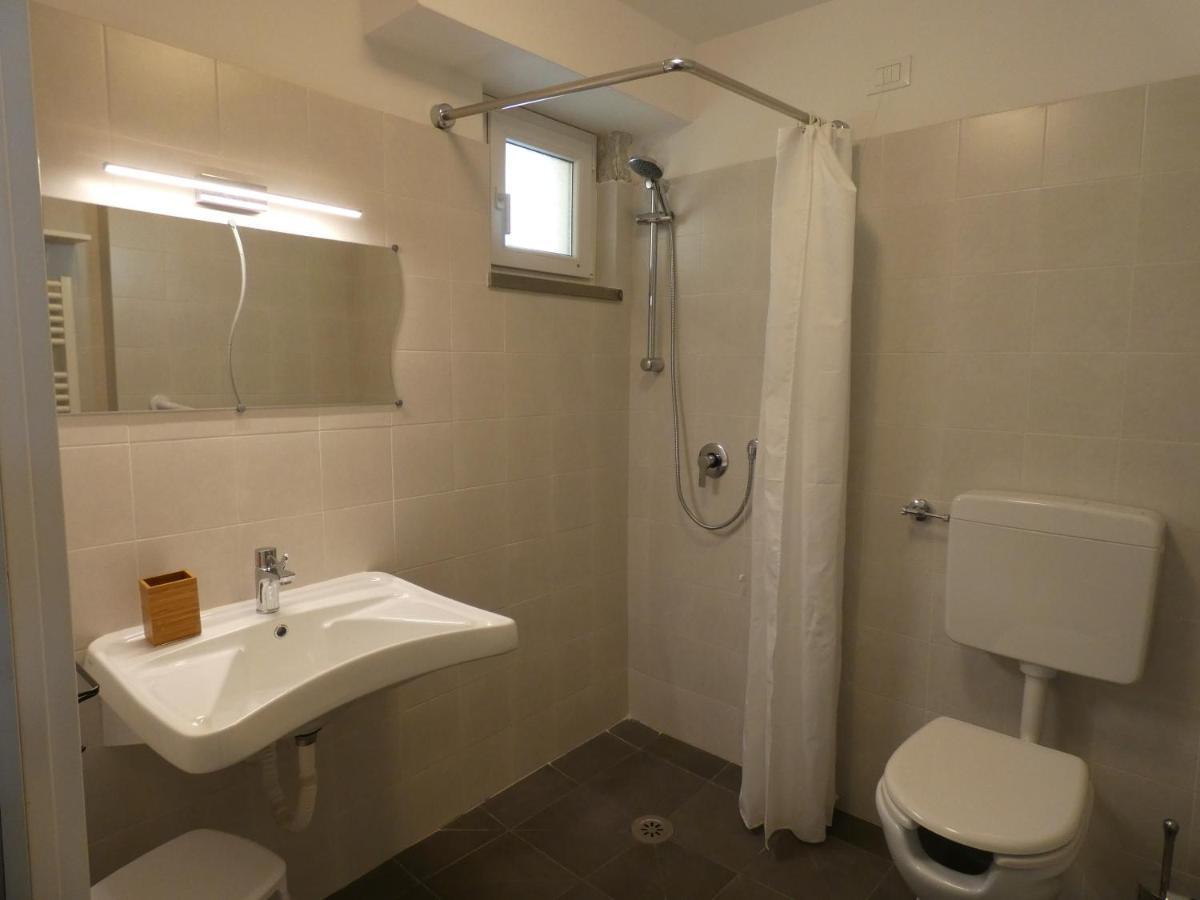 Sant'Anna Hostel Специя Экстерьер фото